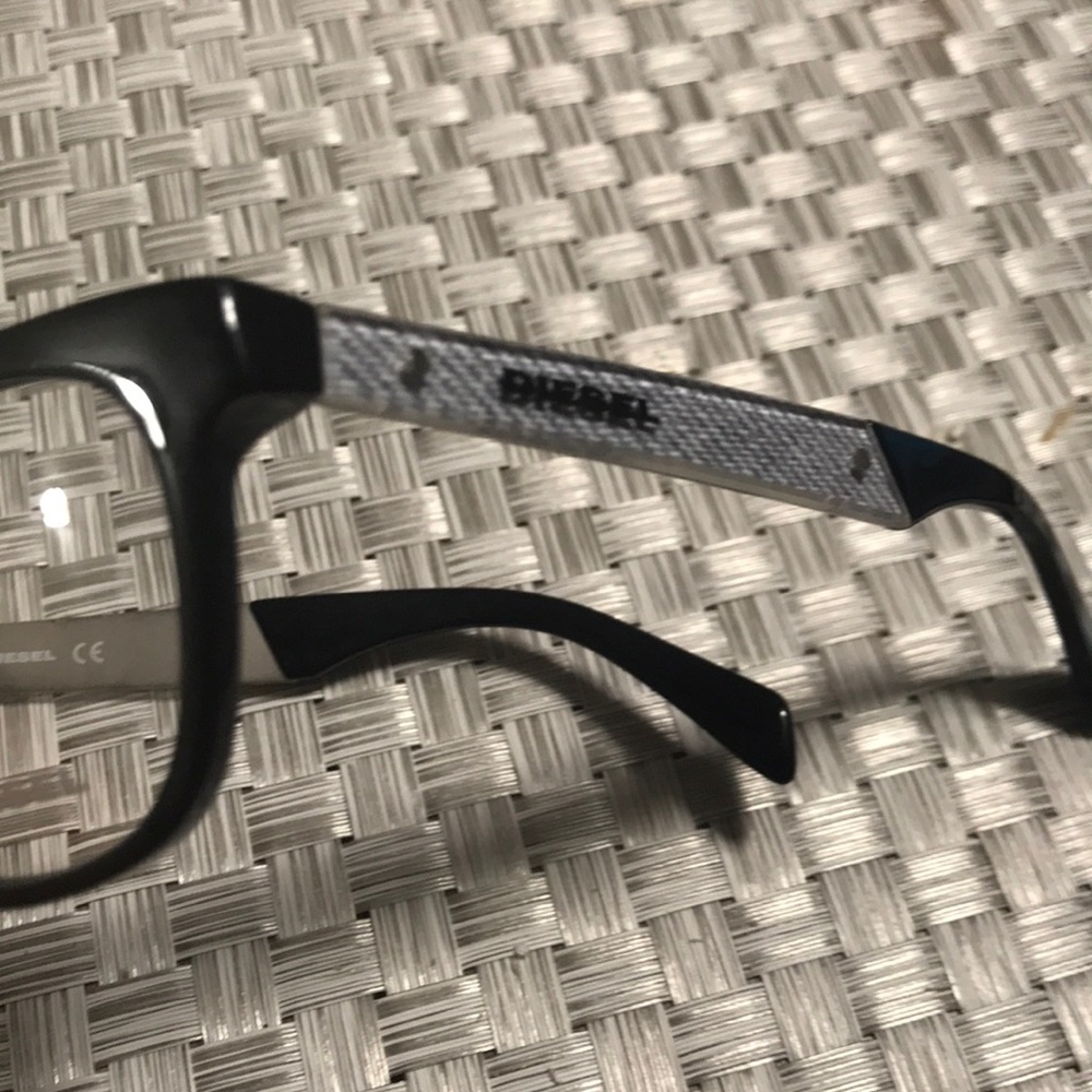 Diesel Frame - Picture 2 of 8